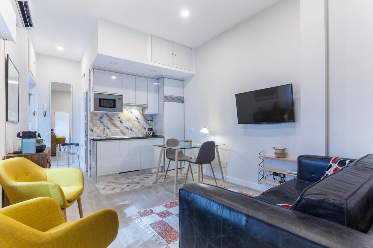 Apartamento Gran Via En مدريد المظهر الخارجي الصورة