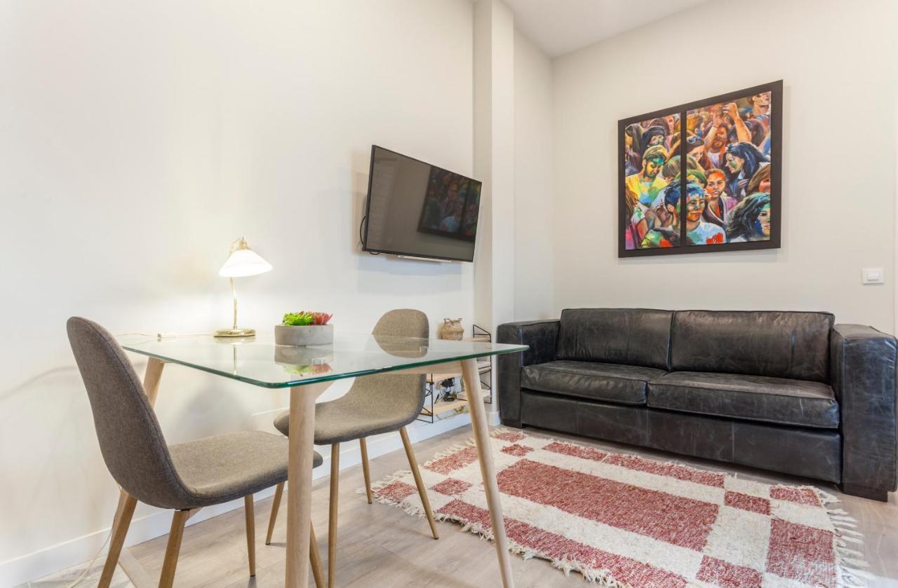 Apartamento Gran Via En مدريد المظهر الخارجي الصورة
