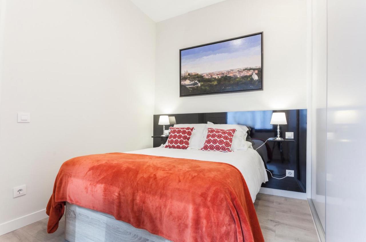 Apartamento Gran Via En مدريد المظهر الخارجي الصورة